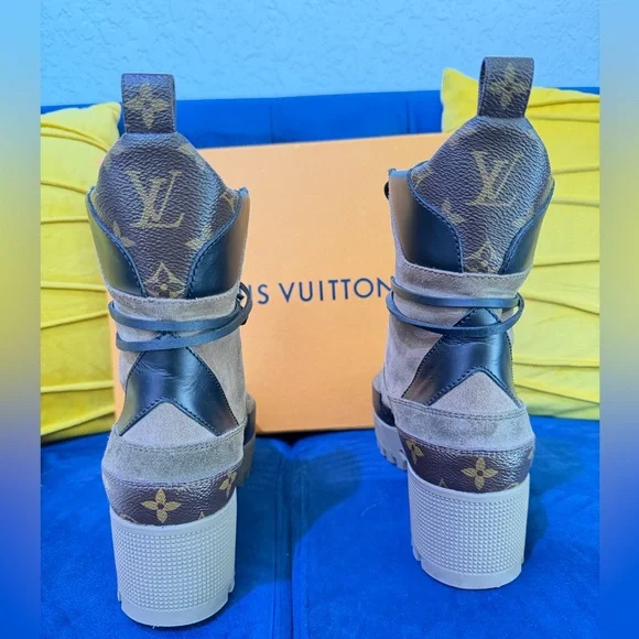 Louis Vuitton Olive and Black Lace-Up Boots - Picture 7 of 14